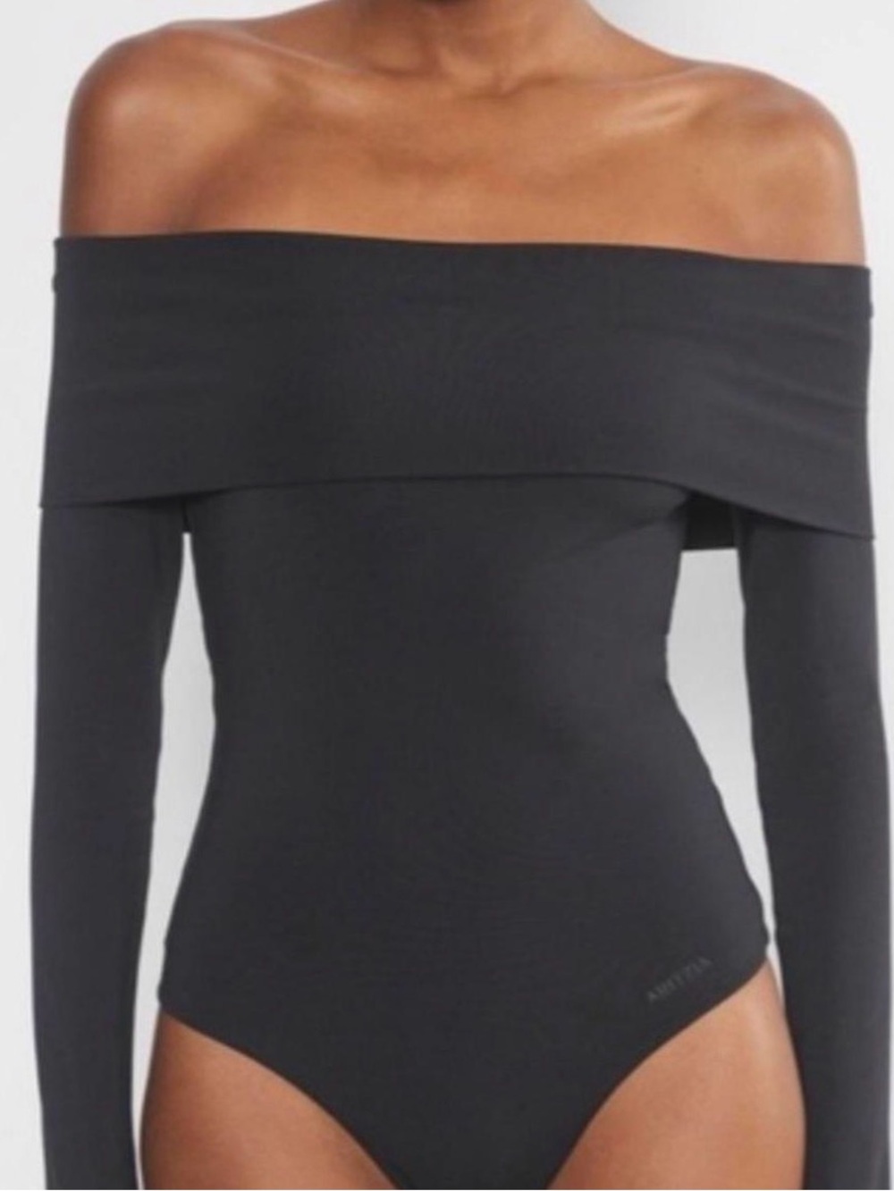 Aritzia Contour Deco Off-Shoulder Long Sleeve Black Bodysuit (New with tags)